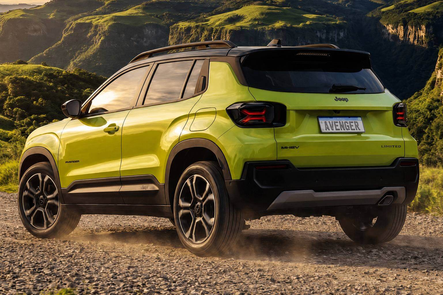 Traseira em tres quartos do Jeep Avenger 2027 Limited na cor verde-limao, parado numa estrada de cascalho em meio a morros verdes ao entardecer, com a luz dourada batendo de lado. Aparecem as lanternas em X vermelhas, o escrito Jeep na tampa do porta-malas, os emblemas MHEV e LIMITED, as rodas de liga escuras e a placa com o nome AVENGER.